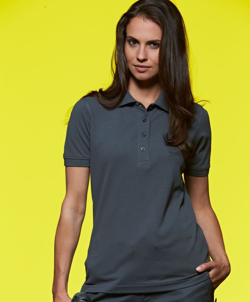 JN829_DET5886719ed9322