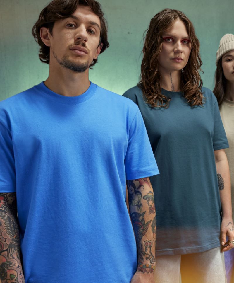 Schweres T-Shirt B&C Collection #E220 Schweres T-Shirt B&C Collection #E220