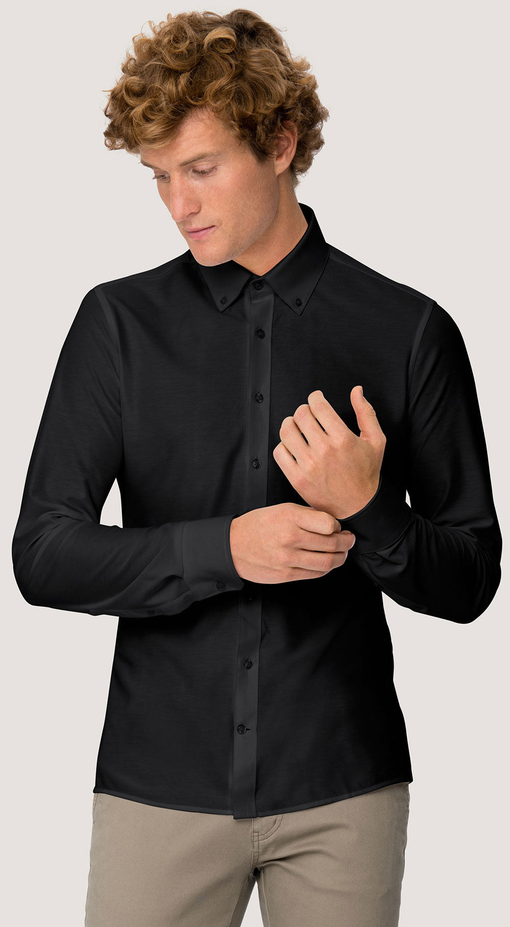 0130-05-schwarz-Model Hakro Hemd Natural Stretch Regular 0130