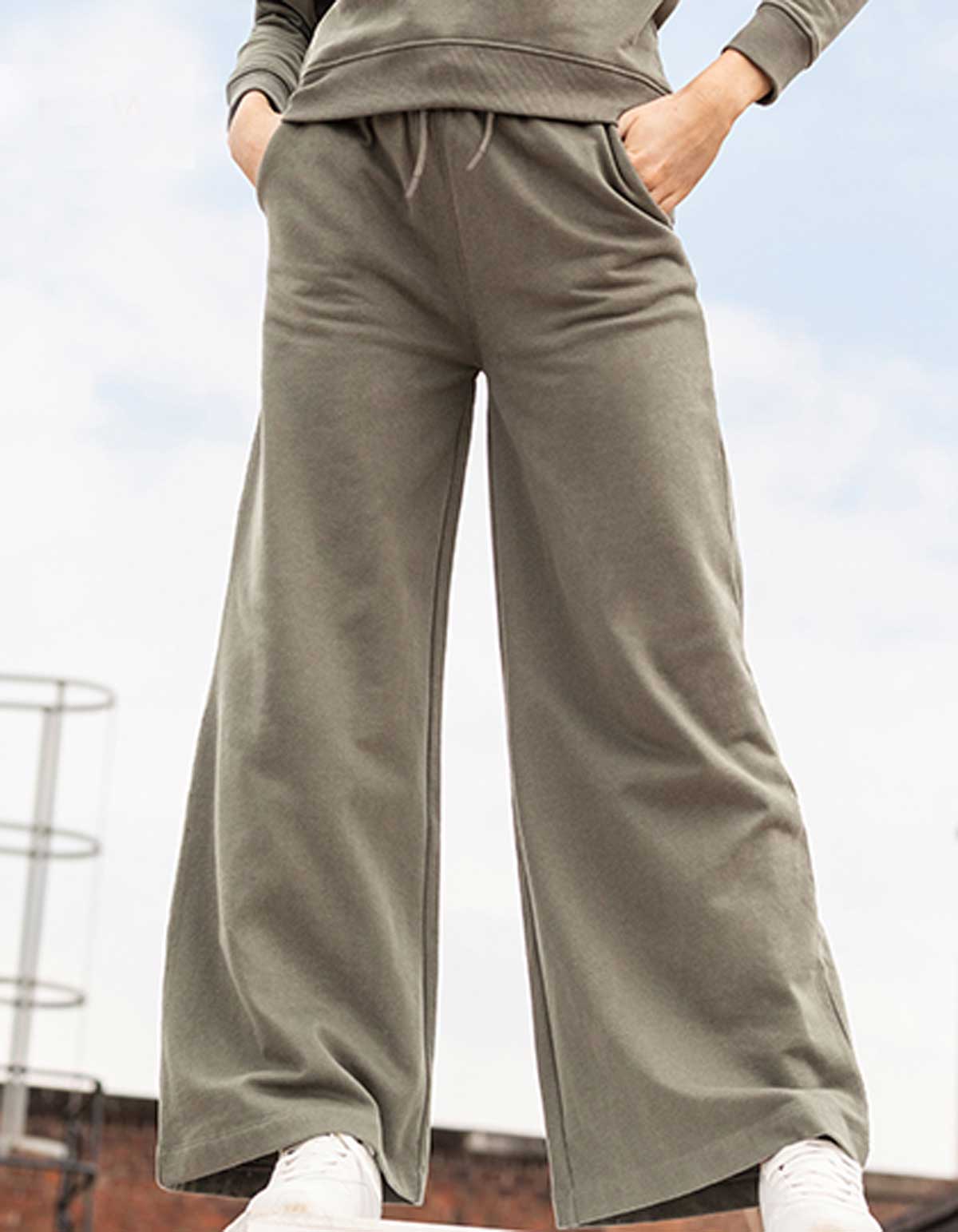 SF431-DET Women´s Sustainable Fashion Wide Leg Joggers SF431