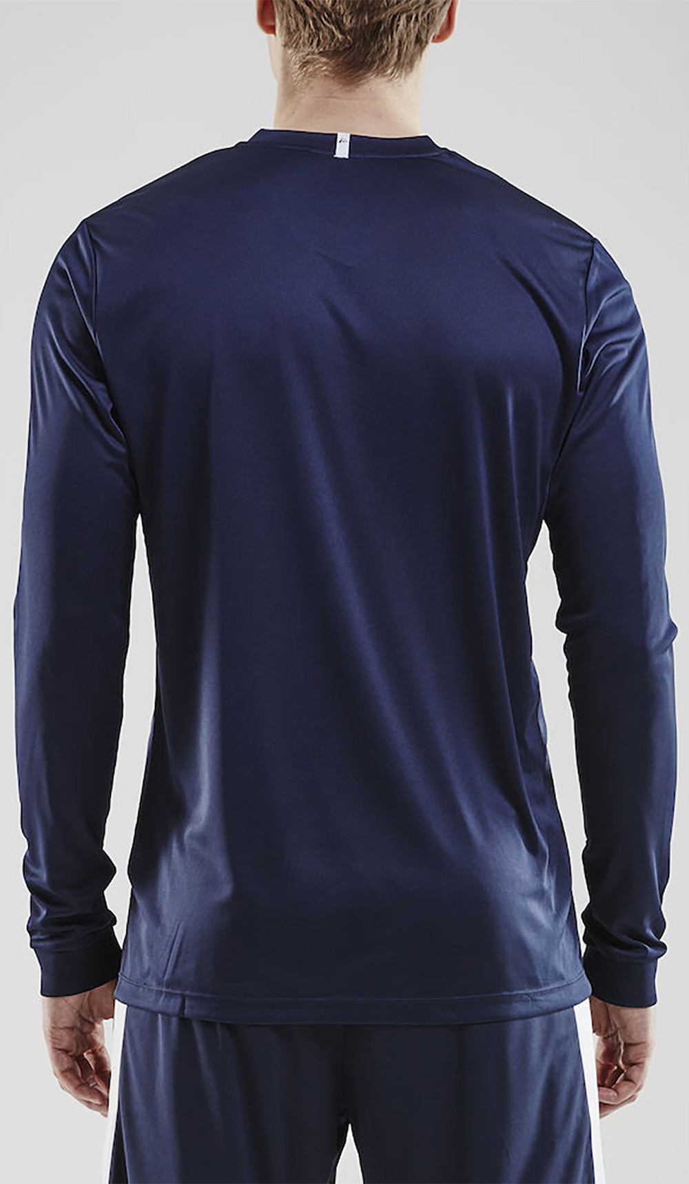 1906884-back navy