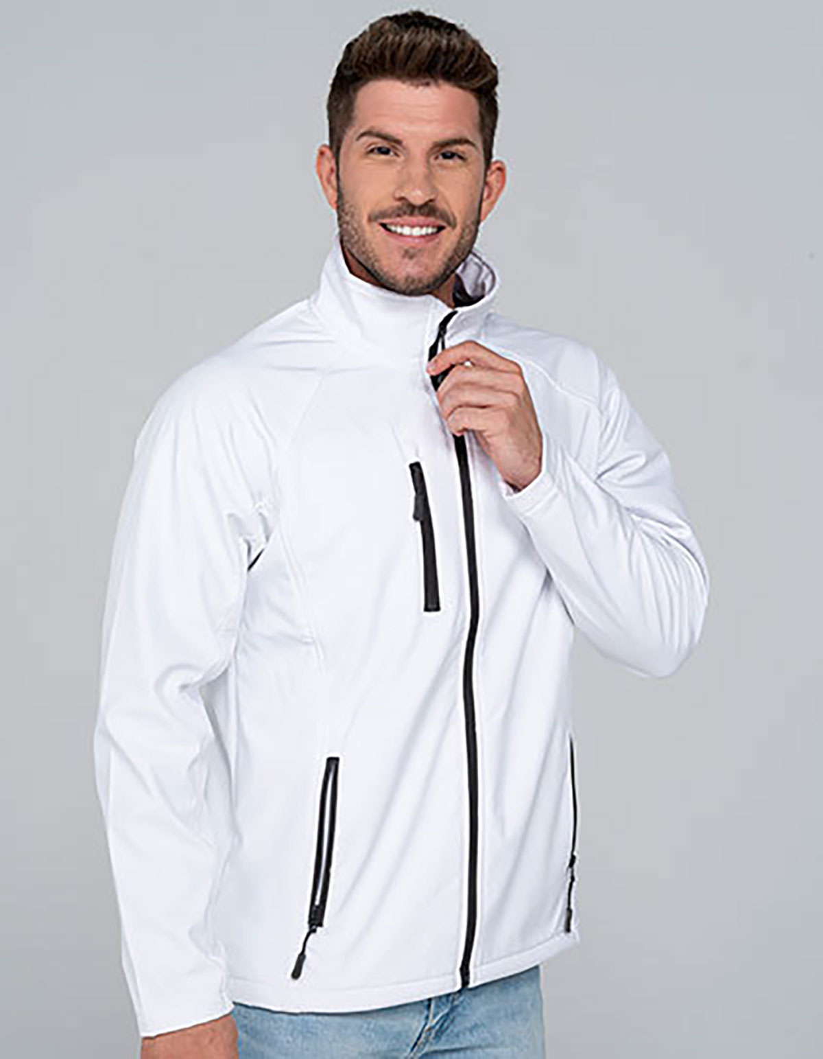 JHK832-Model white