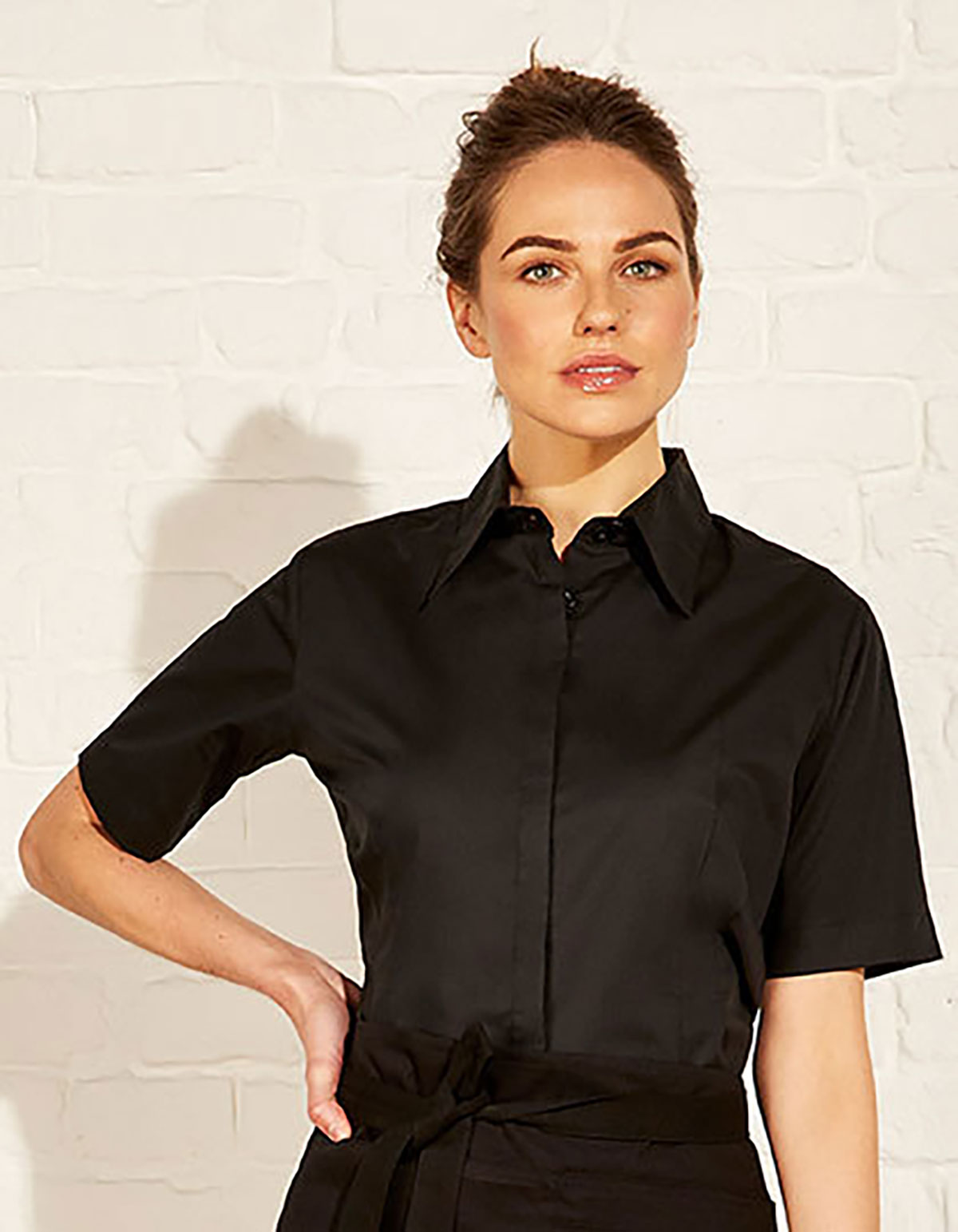KK735-model Women´s Tailored Fit Shirt Short Sleeve KK735