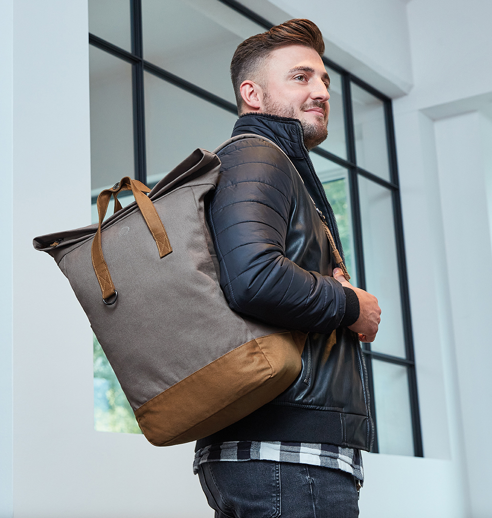 1816520-P-309_front_ueber_Schulter Notebook Backpack Life Halfar HF6520