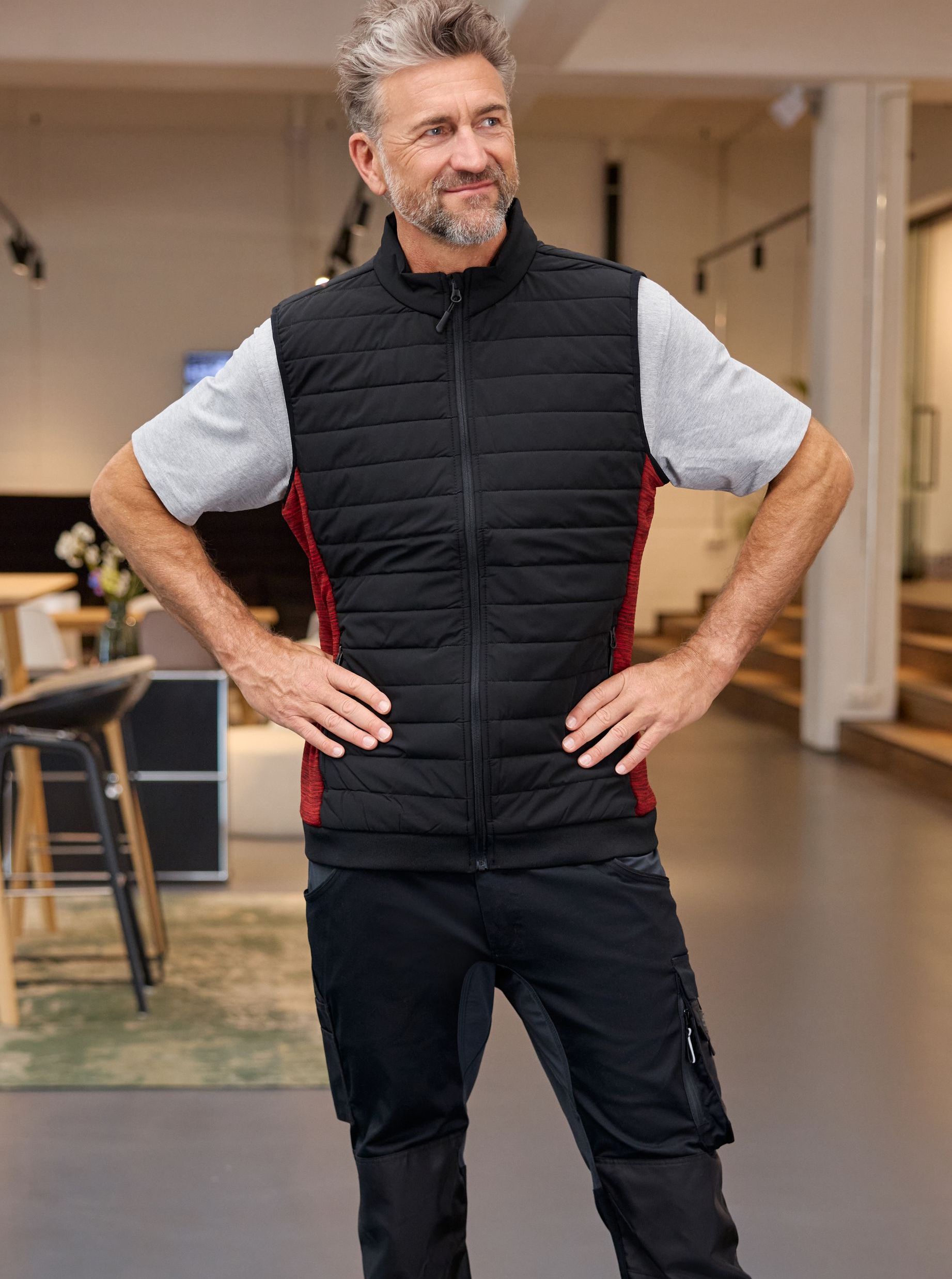 Gefütterter Herren Bodywarmer James & Nicholson JN1864