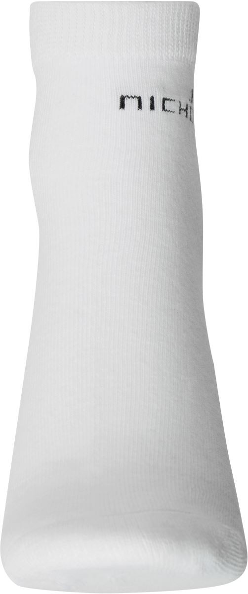 JN8032-white